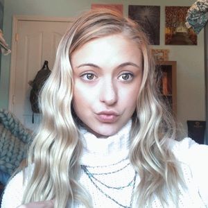 Meet your Posher, Emma